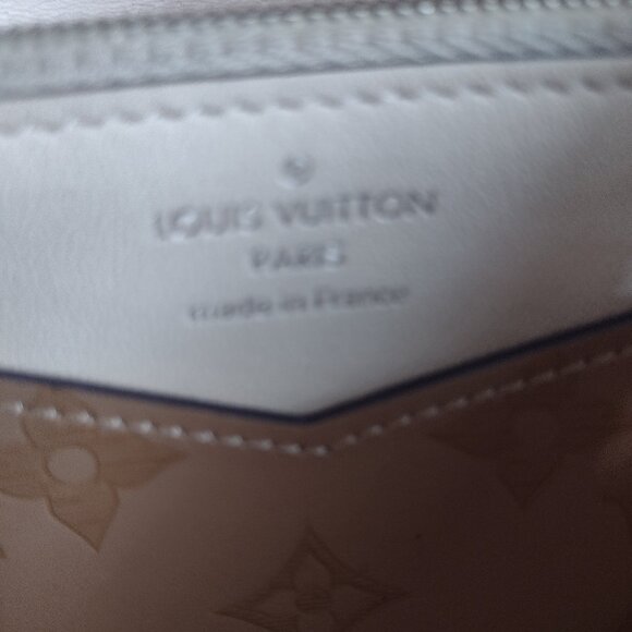💯% Authentic Louis Vuitton Cuir Plume Wallet/Crossbody BICOLOR Dune/Taupe - Picture 4 of 14